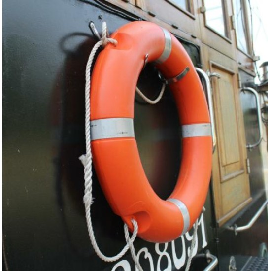 Reddingsboei pvc wit 60cm met rode strips en witte lijn